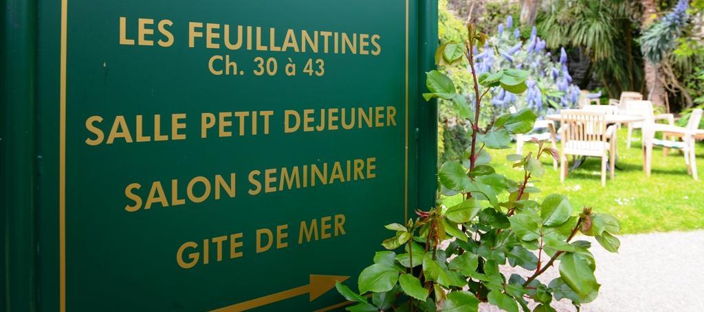 Logis Hotel Les Fuchsias Saint-Vaast-la-Hougue Esterno foto